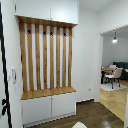 Stan Na Dan Lane * Pale