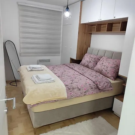 Apartment Stan Na Dan Lane Pale